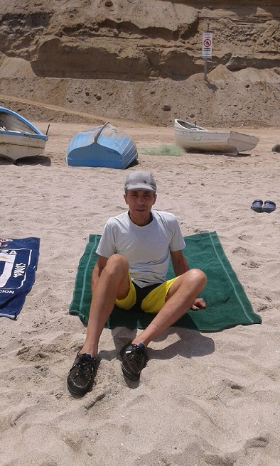 los chicos de la casa de reposo en la playa