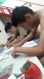 Actividad de dibujo y pintura para mejorar su salud mental